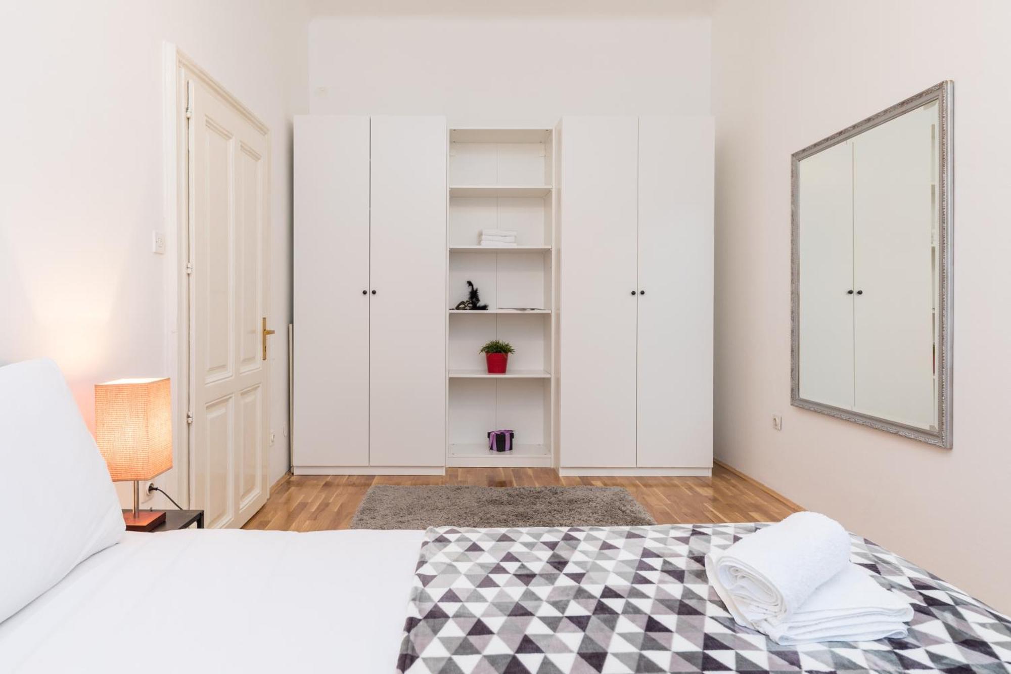 Papillon Appartement Zagreb Buitenkant foto